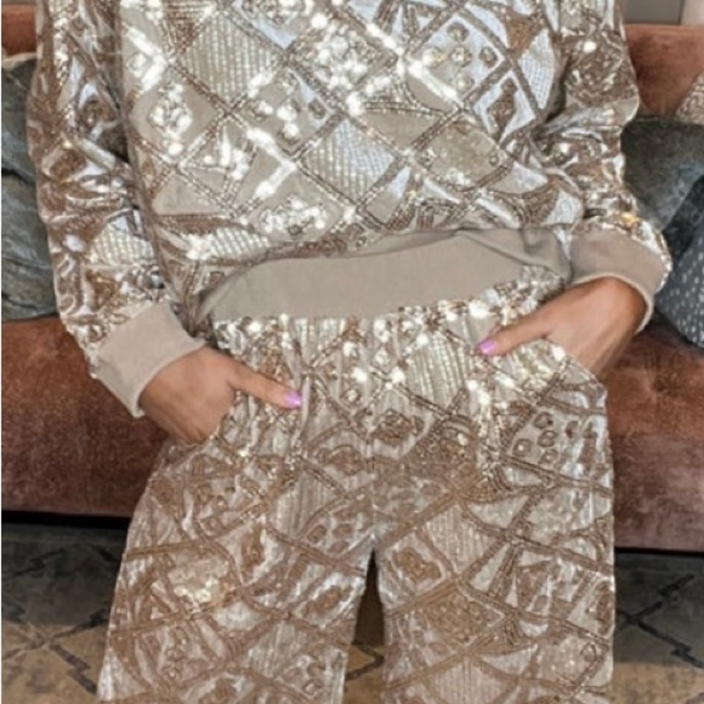 Gold Sequins Velvet 2 piece Large Set